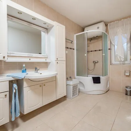 Appartement Lovely In Vodnjan With Kitchen