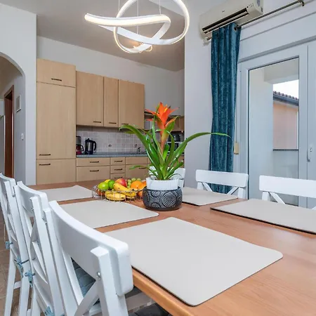 Lovely In Vodnjan With Kitchen *