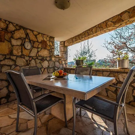 Lovely In Vodnjan With Kitchen